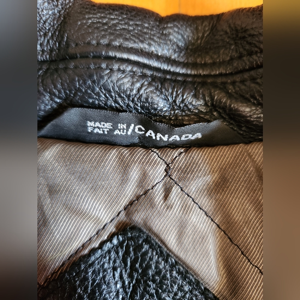 Leather jacket - Picture 2 of 5